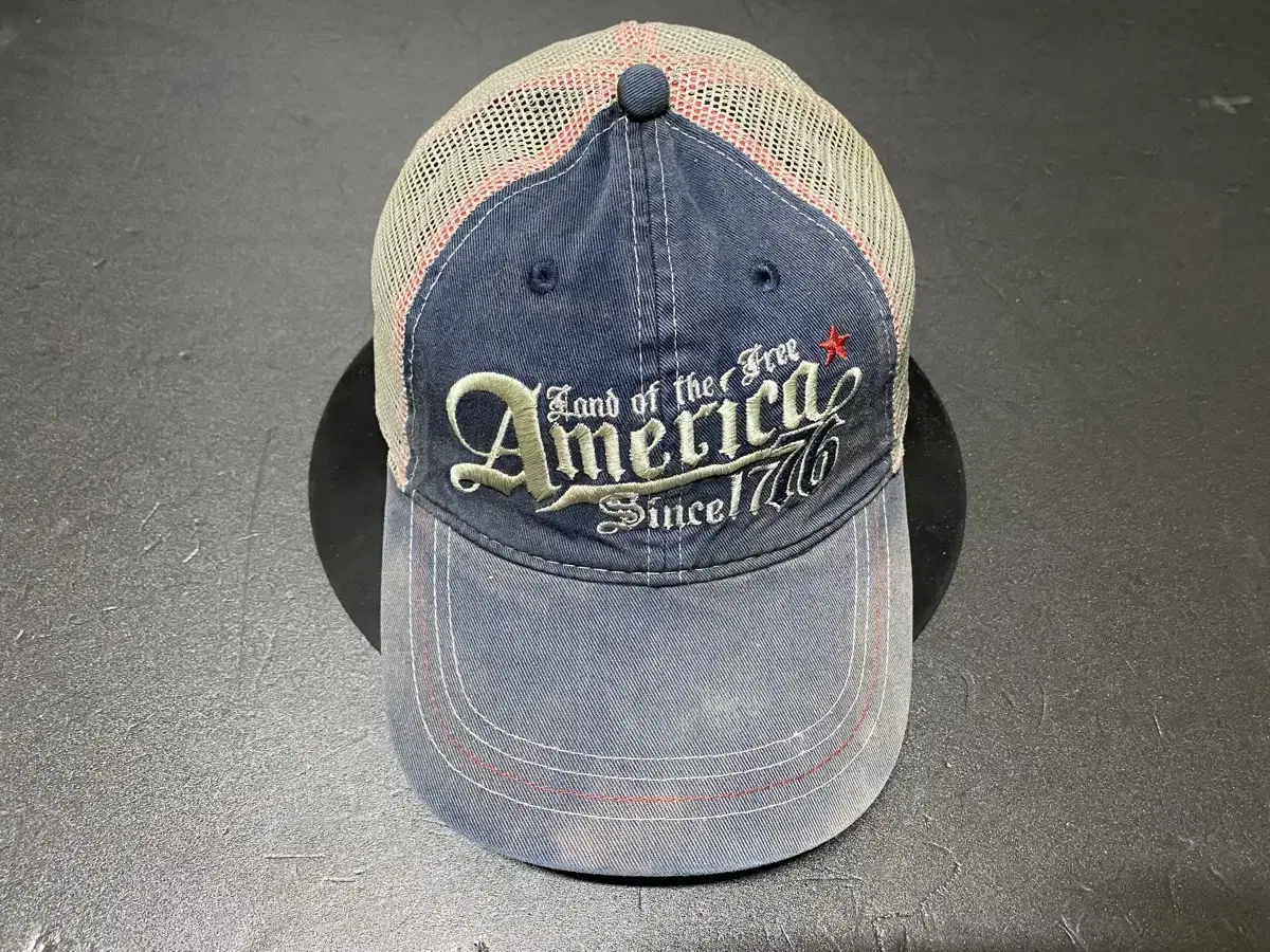 America vintage trucker cap